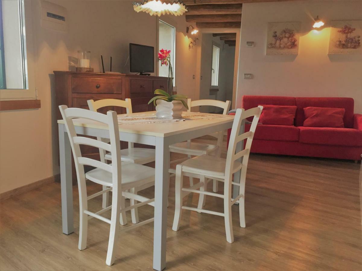 Apartamento La Casa Nel Bosco Malcesine Exterior foto